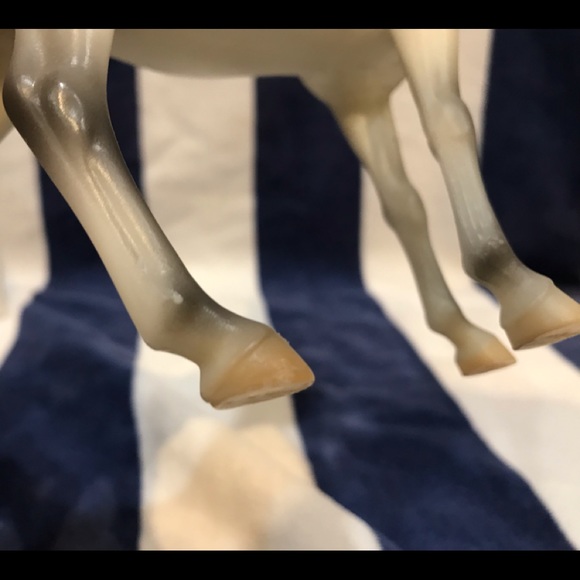 Very good condition Breyer! - Picture 2 of 3